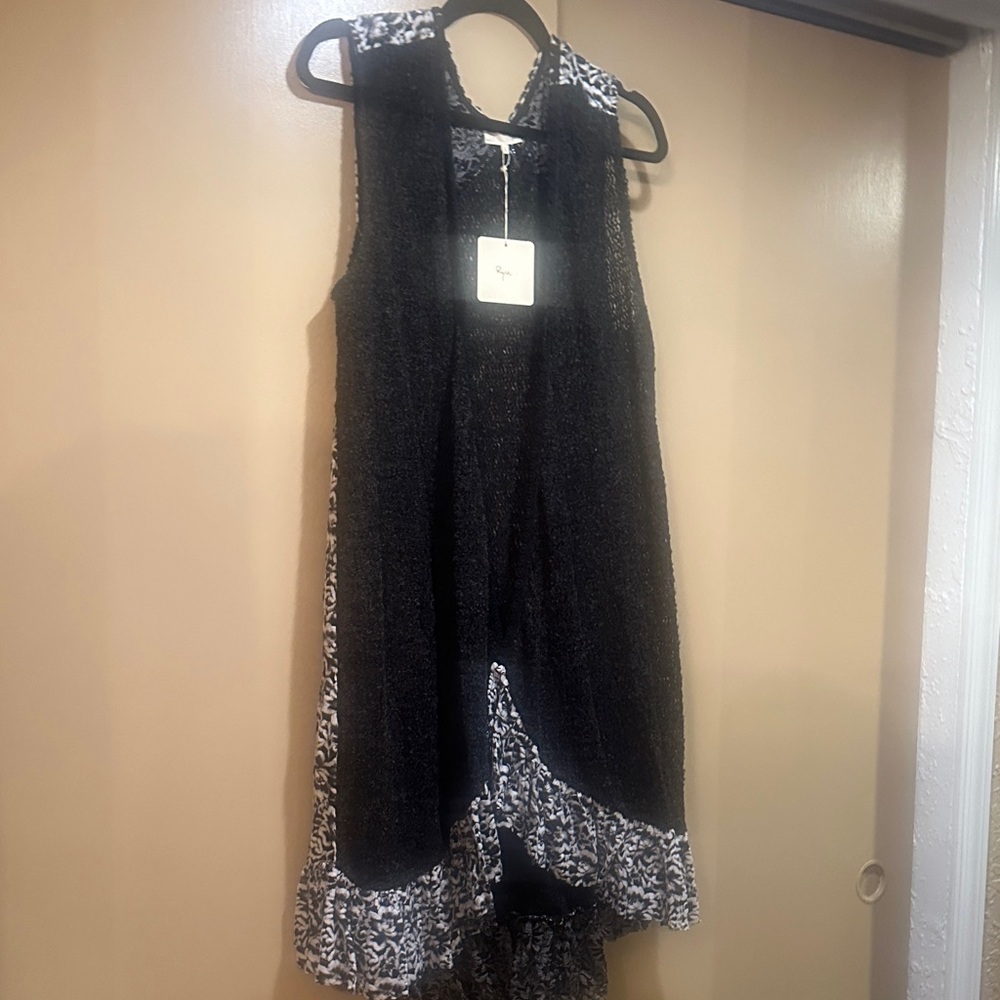 Black and White Sleeveless Sweater Vest